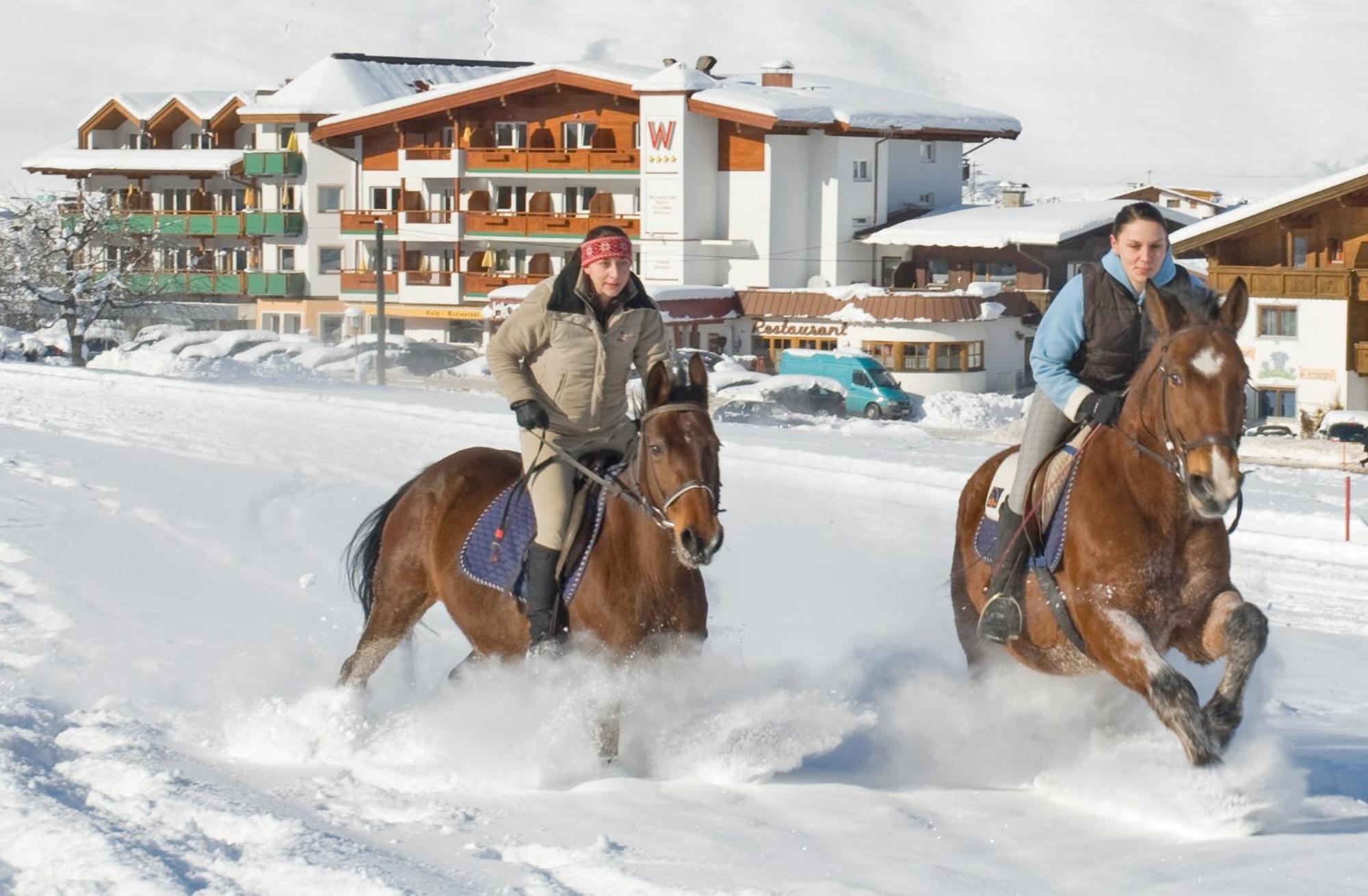 Hotel & Alpin Lodge Der Wastlhof Niederau Exterior foto