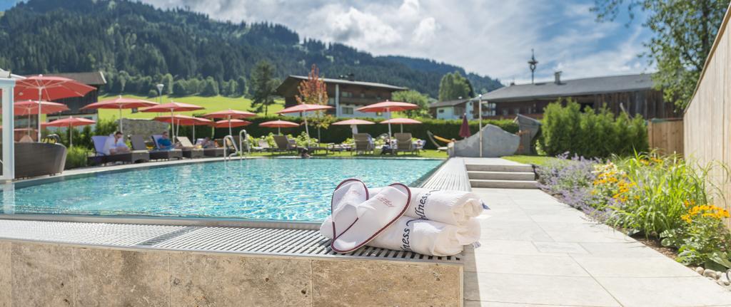 Hotel & Alpin Lodge Der Wastlhof Niederau Exterior foto